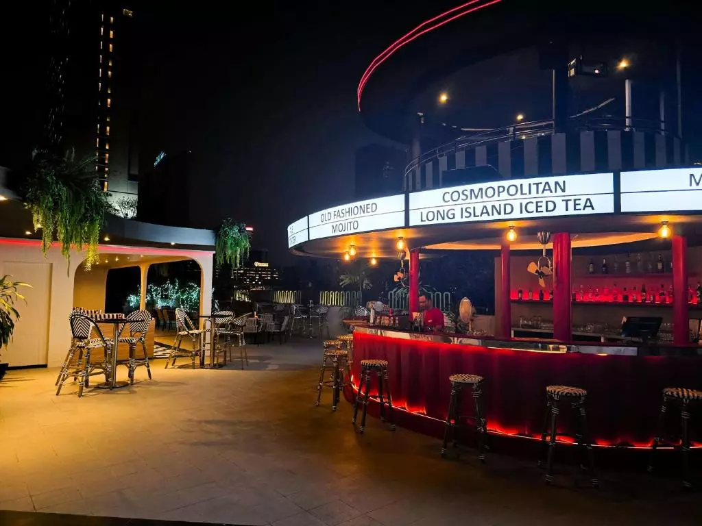 Radisson Suites Bangkok Sukhumvit